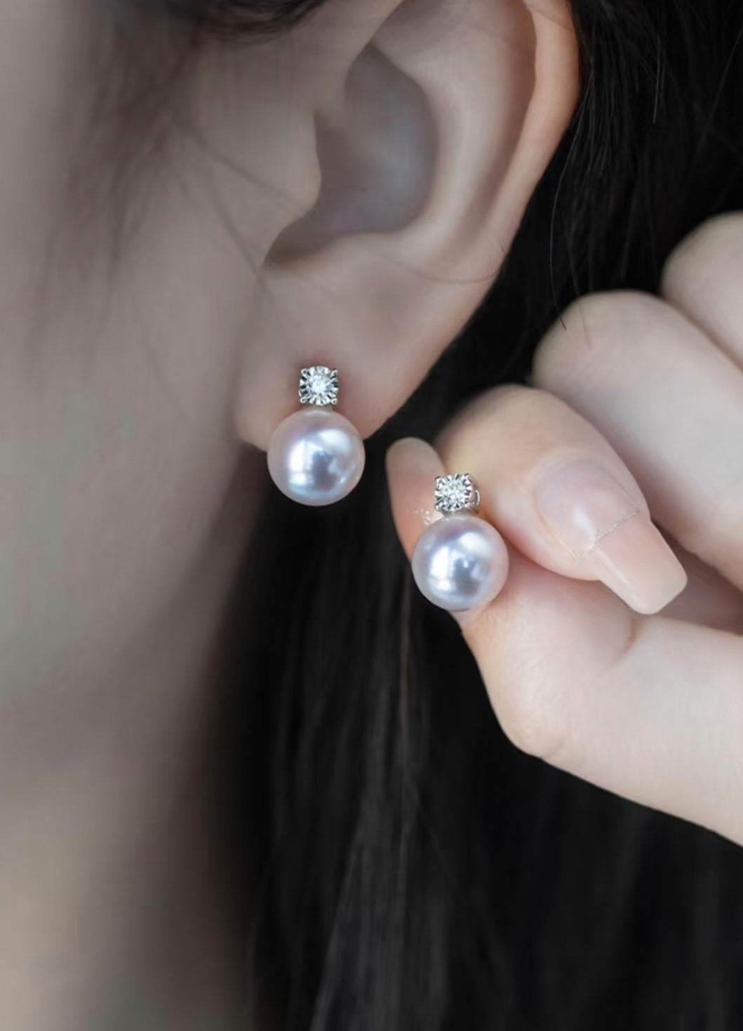 Classic Round Freshwater Pearl Stud Earrings with Sparkling Zircon – 8–10mm, Sterling Silver