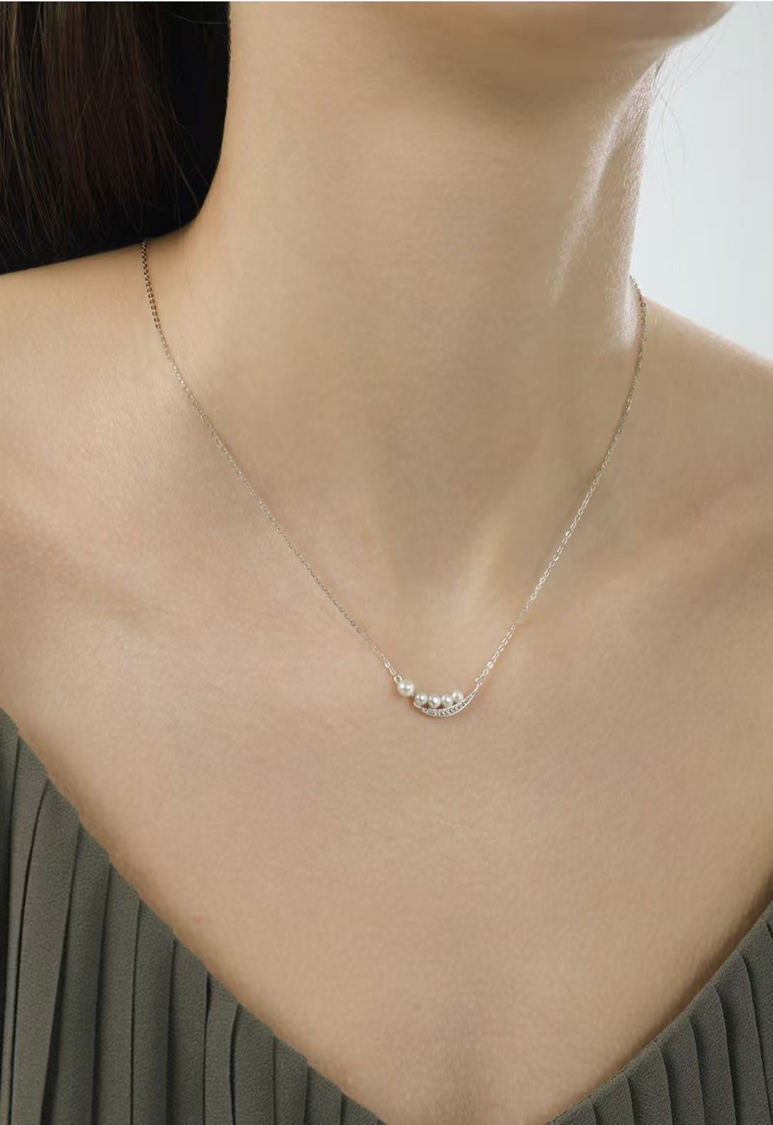 Crescent Light – Aurora Freshwater Pearl Pendant Necklace