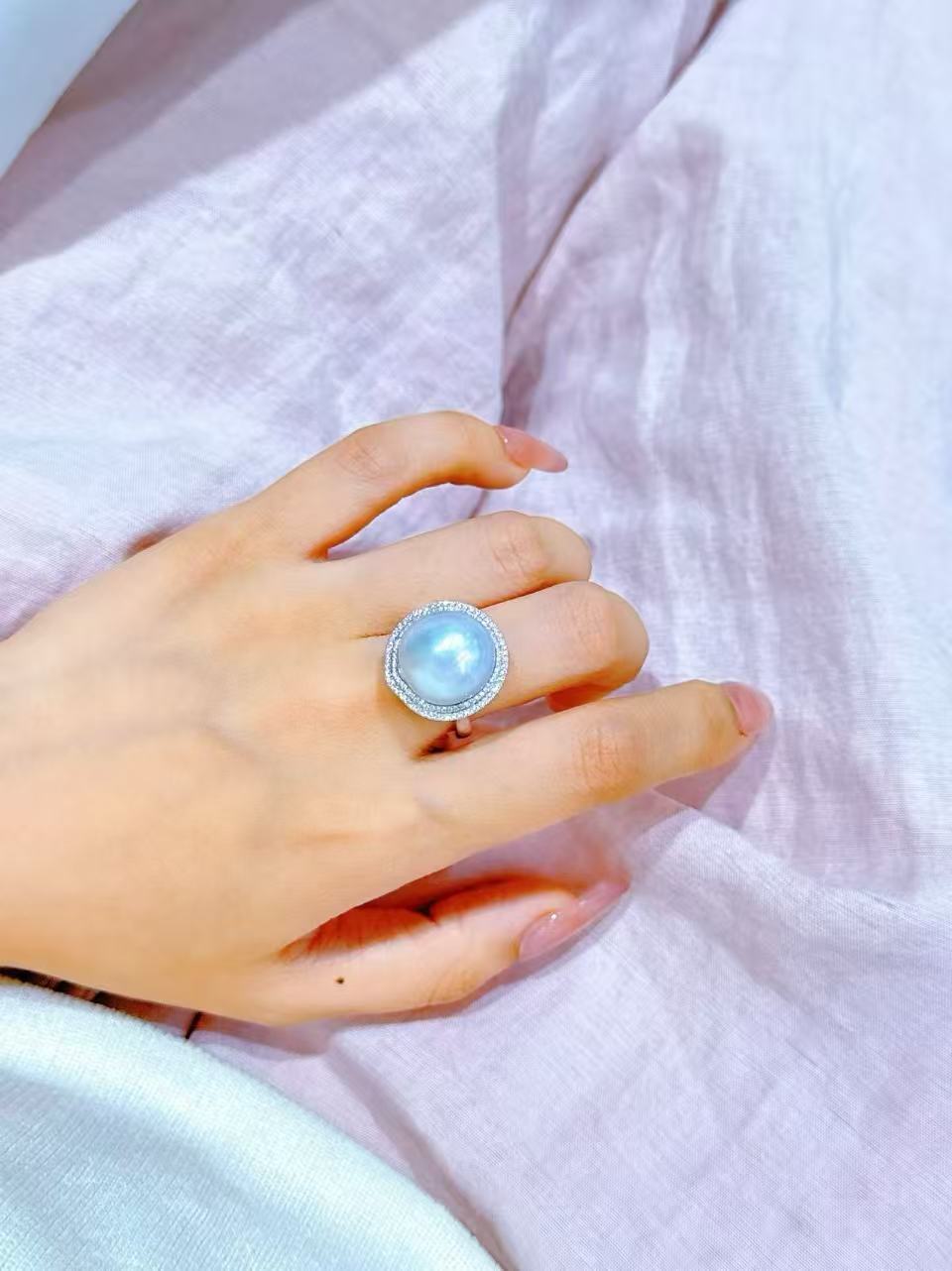 18K White Gold & Natural Diamond - South Sea Baroque Pearl Ring | 14.9 × 14.4mm AAA Grade