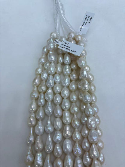White Teardrop Baroque Freshwater Pearl Strand | 10–11mm AAA Grade