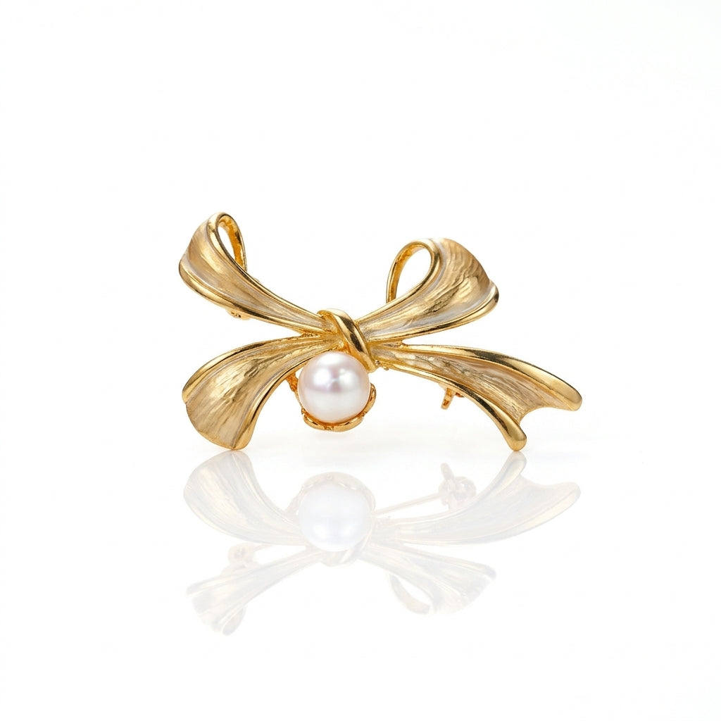 White Near-Round Freshwater Pearl Brooch | 9–10mm AA Grade