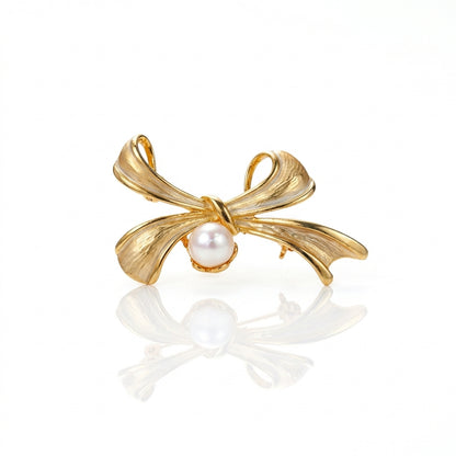 White Near-Round Freshwater Pearl Brooch | 9–10mm AA Grade