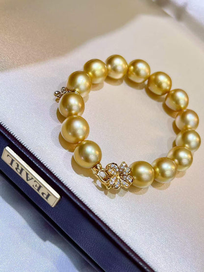 18K Gold - South Sea Golden Pearl Clover Diamond Bracelet