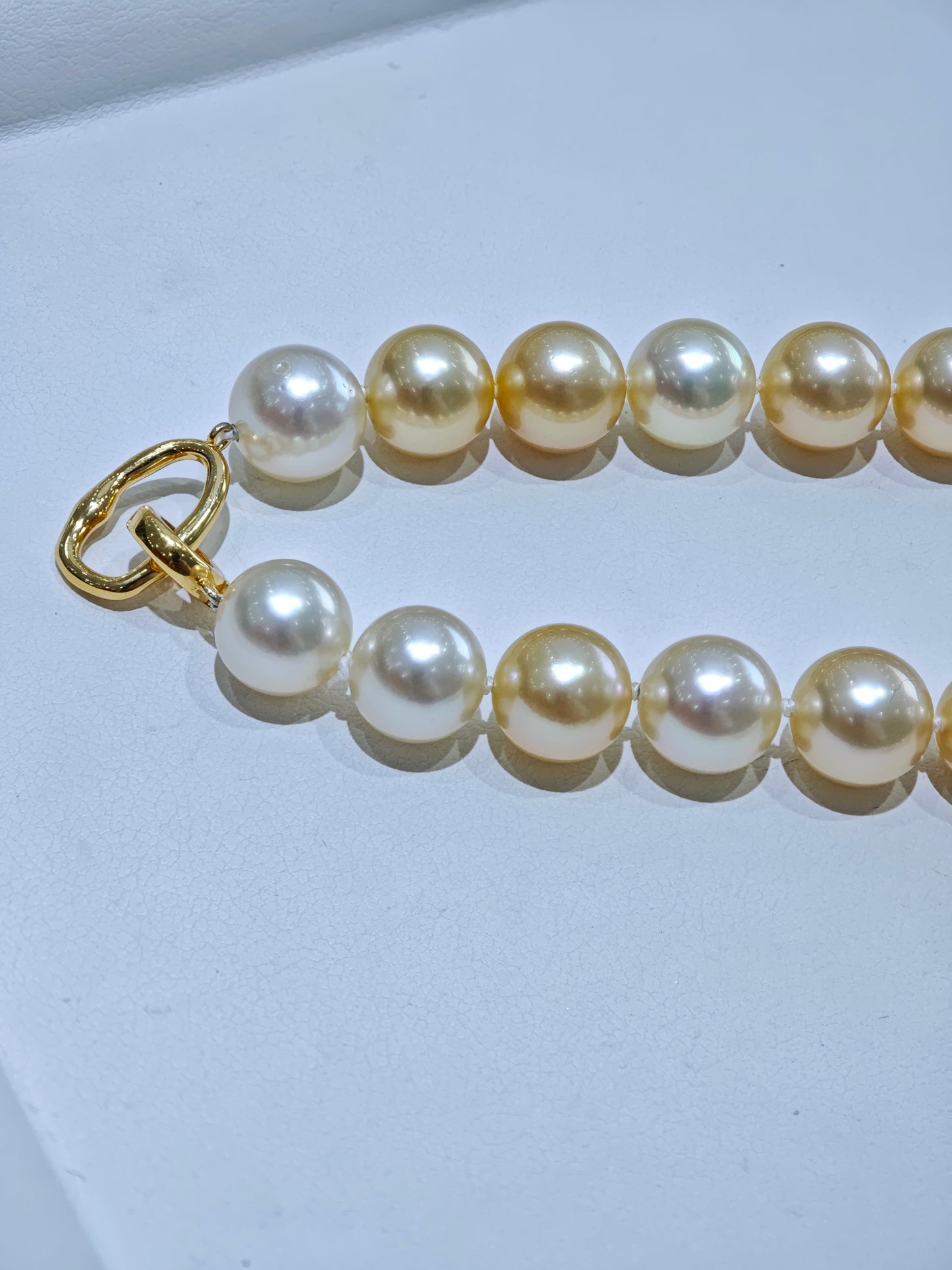 18K Gold - South Sea Golden Pearl Necklace & Bracelet Set