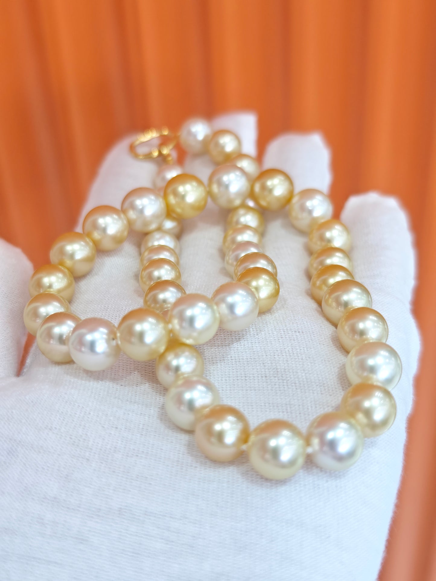 18K Gold - South Sea Golden Pearl Necklace & Bracelet Set