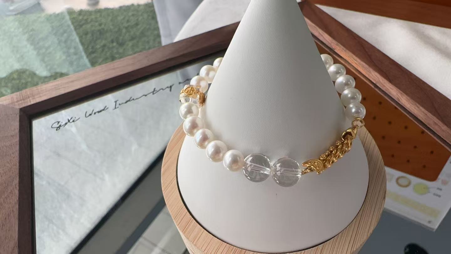 S925 Silver & White Crystal - Freshwater Pearl Goldfish Bracelet | 6–7mm AAA Grade