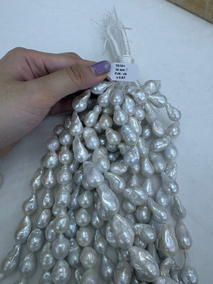 White Freshwater Pearl Strand | 4–4.5mm AA Grade