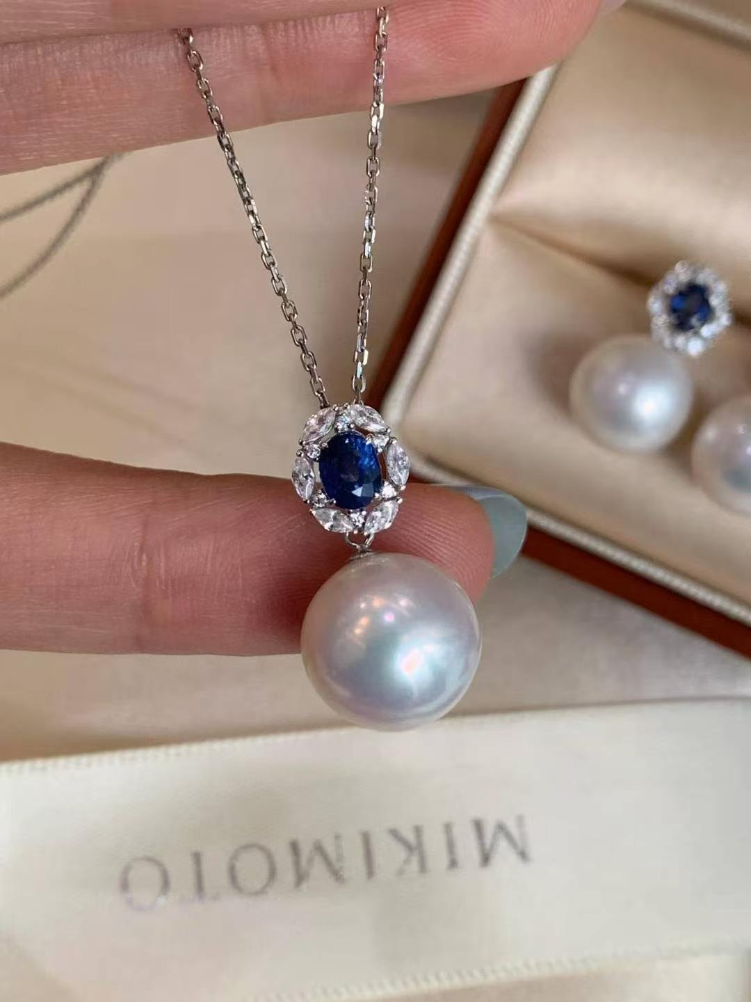 Platinum & Sapphire - White Edison Pearl Earring & Pendant Set | 11–12mm AAAA Grade