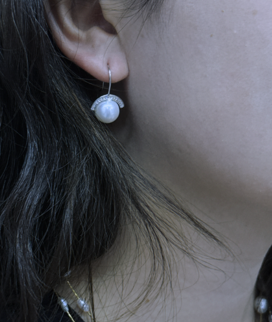 S925 Silver - White Freshwater Pearl Stud Earrings | 9–10mm AAAA Grade